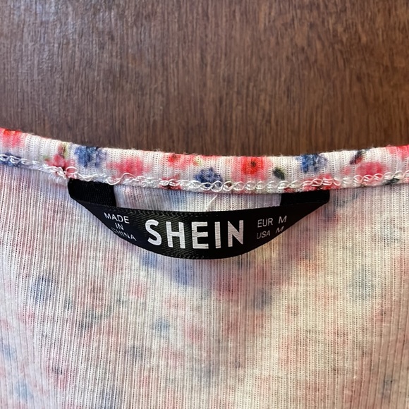 SHEIN Floral Print Cropped Tank Top - Picture 3 of 3